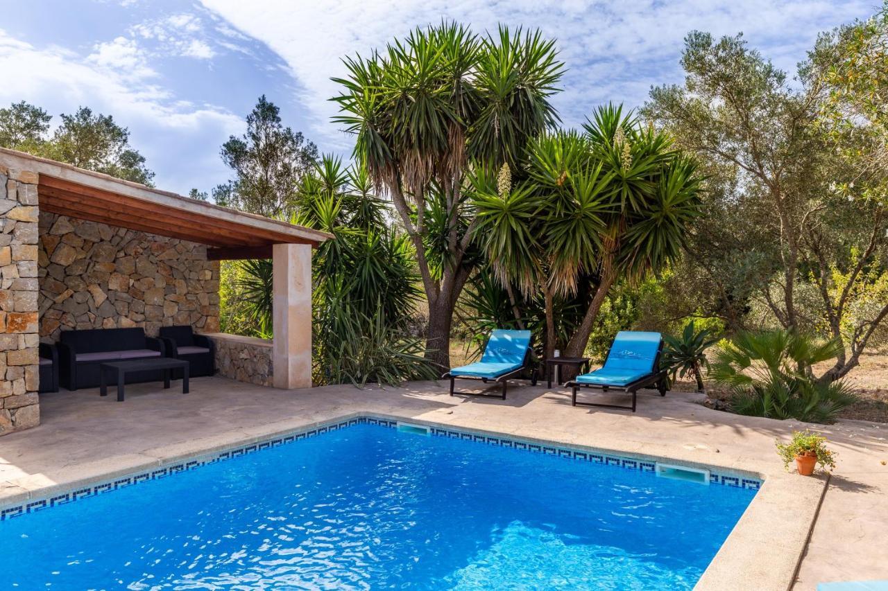Sa Carbona Villa *